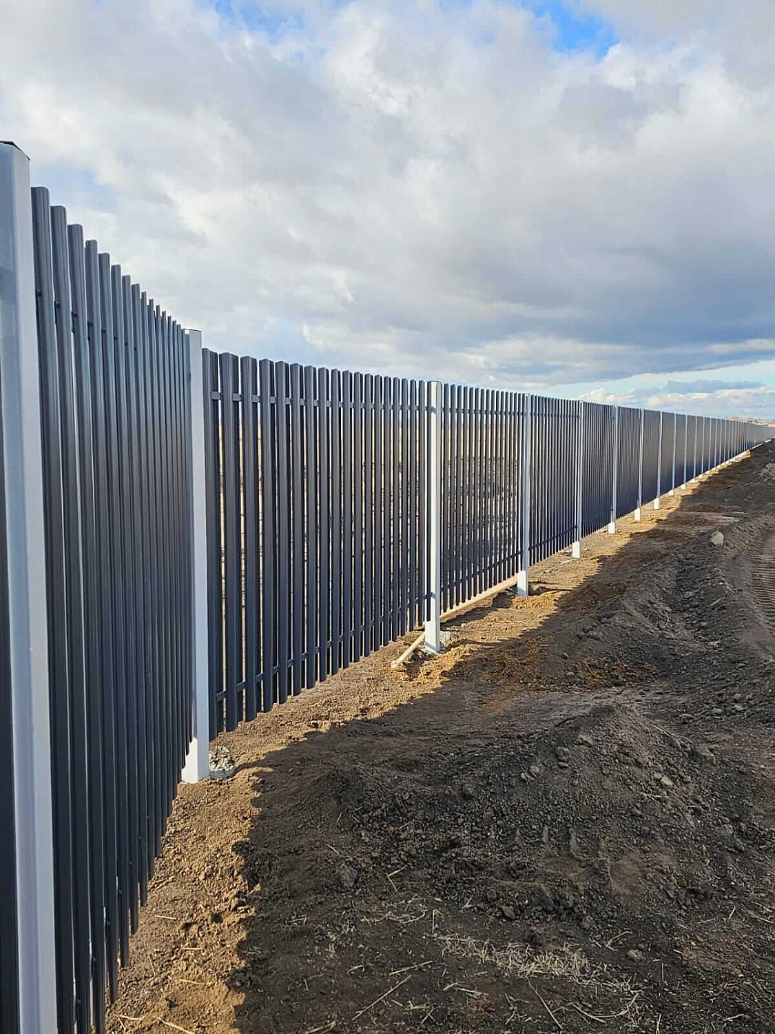 Евроштакетник полукруглый 234м RAL7024/7024 Серый Графит двусторонний Полиэстер